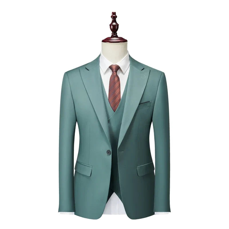 Stylish groom wedding blazer, featuring a single breasted closure and chic flat front style, ideal for stylish men seeking sophistication.