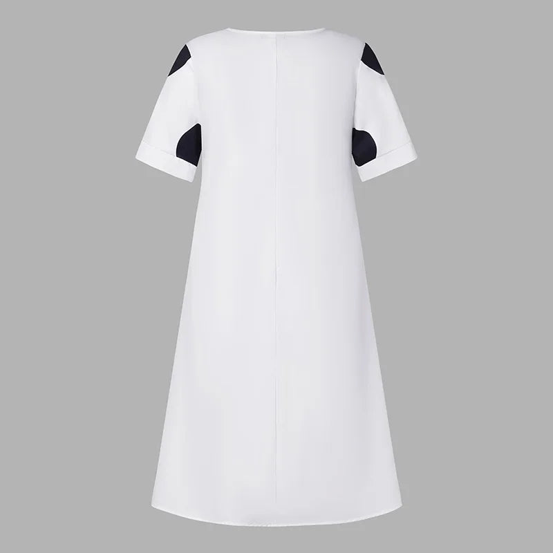 Chic dark pink VONDA Plus Size Maxi Dress embodying a relaxed bohemian style, ideal for beach holidays and casual events.