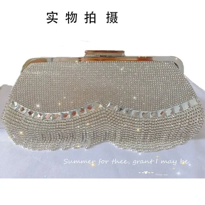 Stylish vintage minaudiere clutch bag for women, showcasing a sophisticated design for evening parties.