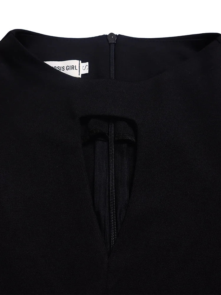 Sophisticated half high collar African dress featuring slight stretch polyester fabric, ideal for elegant spring and summer occasions.