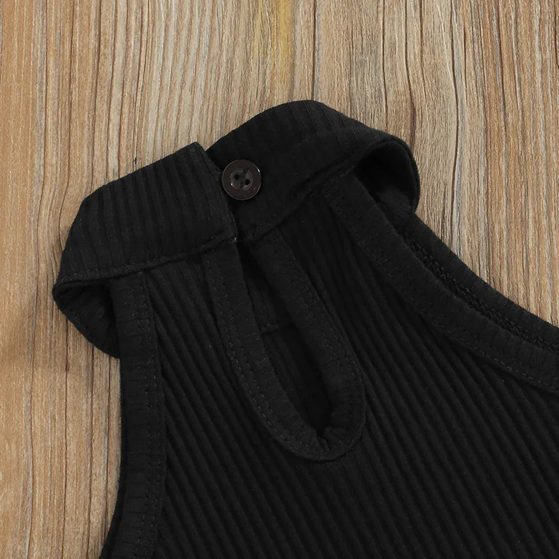 Beautiful summer outfit set for girls aged 1-3, featuring printed shorts and halter top, crafted from premium materials.