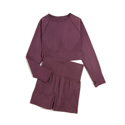 Chic WAREBALL Yoga Set in vibrant colours, illustrating a fashionable yet functional ensemble for women dedicated to fitness.