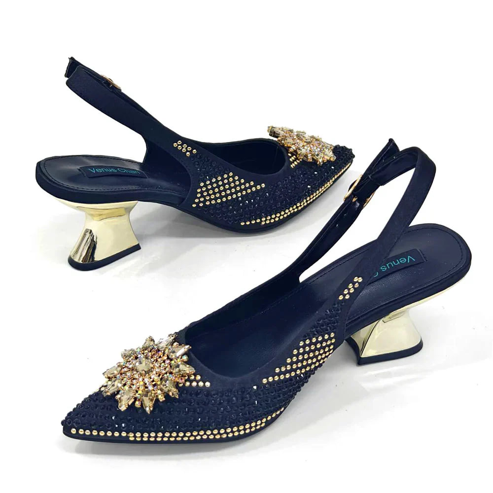 Complete image of the elegant shoe and bag set for women, ideal for parties and special occasions, emphasizing the luxurious materials and design.