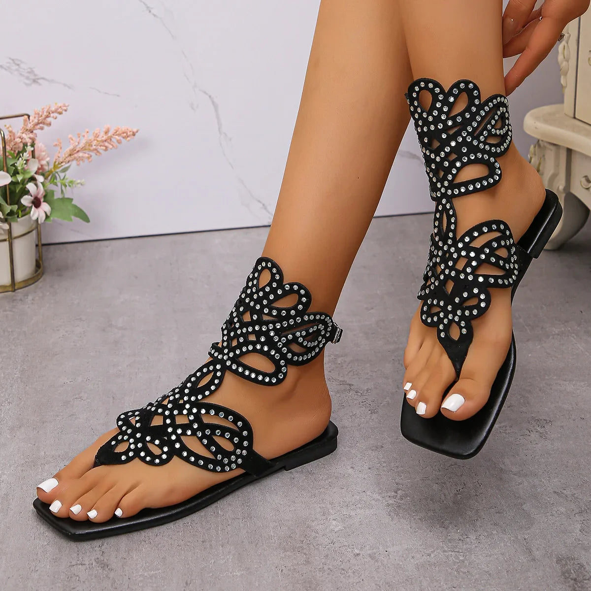 Sophisticated casual beach wear: Chamliforve Women’s Flat Gladiator Sandals in Blue and Black with a platform for added height and style.