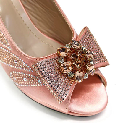 Women’s shoe and bag set from Venus Chan, highlighting the perfect blend of comfort and style, designed for parties and formal gatherings, in stunning purple.