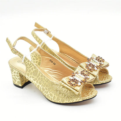 Luxurious matching bag set included with Italian women’s heels, showcasing sophisticated fashion details.