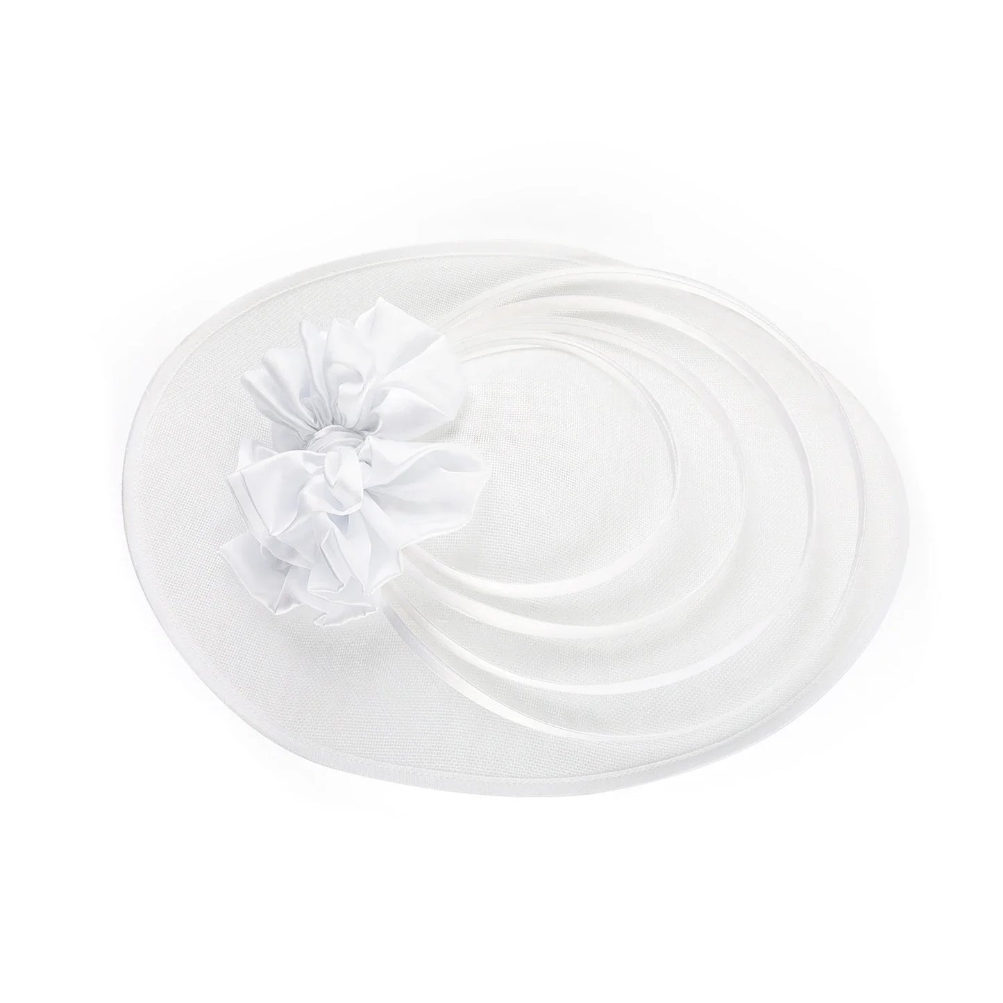 Luxury sinamay fascinator hat in a classic design, perfect for adding a touch of glamour to weddings, derbies, and other formal occasions.