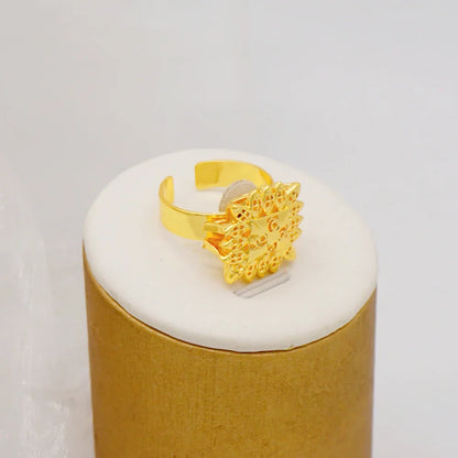 The stunning ring from the luxury Dubai jewelry set for women, showcasing a unique African design that embodies elegance and style.