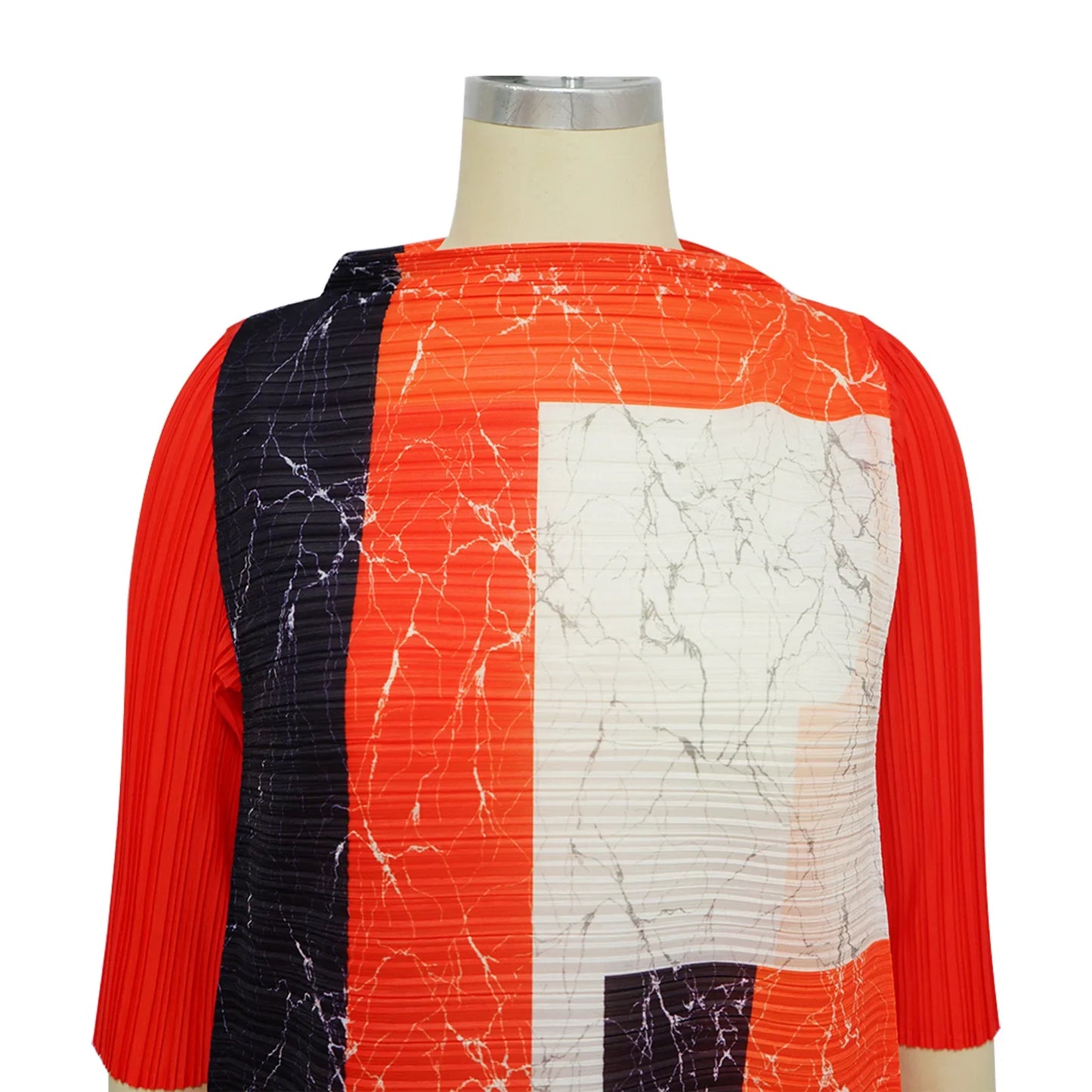 Exquisite detail of the dress's traditional dashiki print, emphasizing its rich cultural heritage and modern appeal for fashionable women.