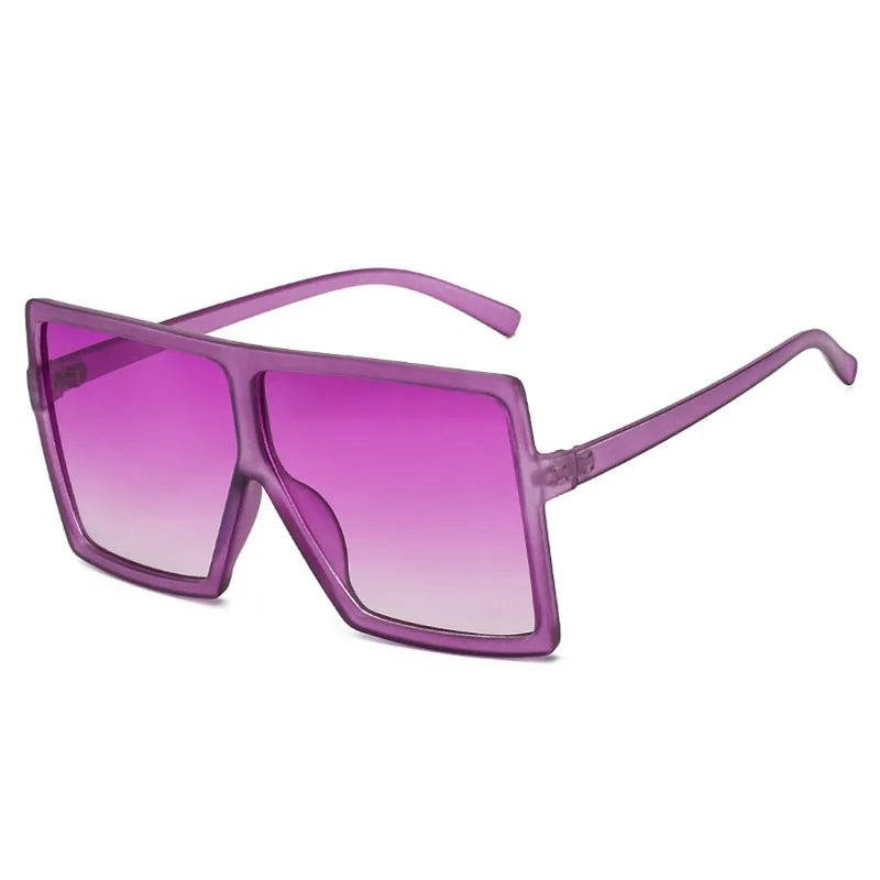 Close-up of FenQiqi square sunglasses showcasing the 55mm lens height and 65mm lens width, perfect for elegant outdoor style.