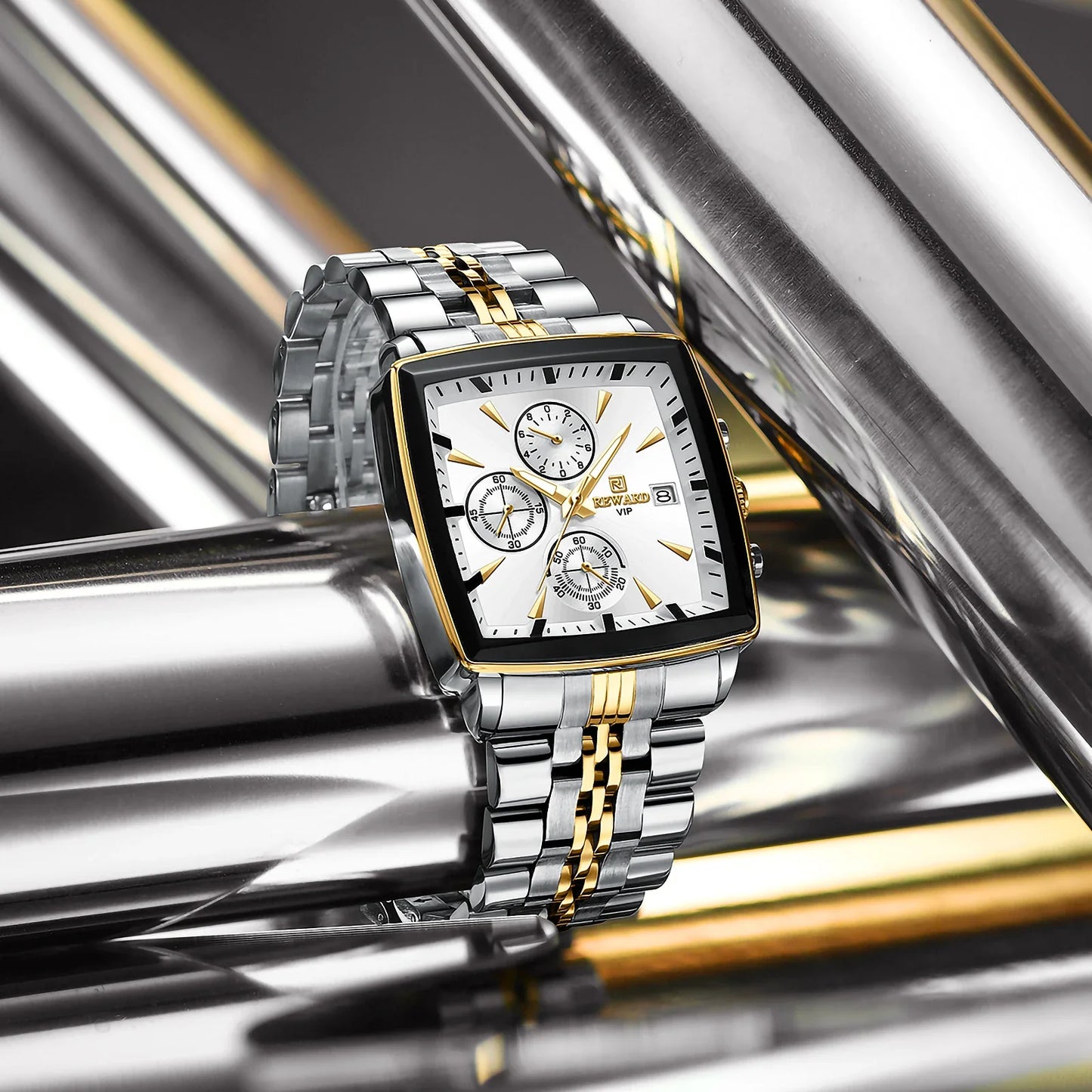 Close-up of the elegant stainless steel band of the men's luxury waterproof luminous smart watch, showcasing superior craftsmanship and a modern aesthetic.