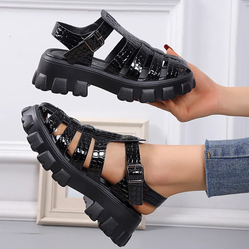 Luxurious flat heel gladiator sandals for women, crafted in PU material, ideal for casual and stylish occasions.