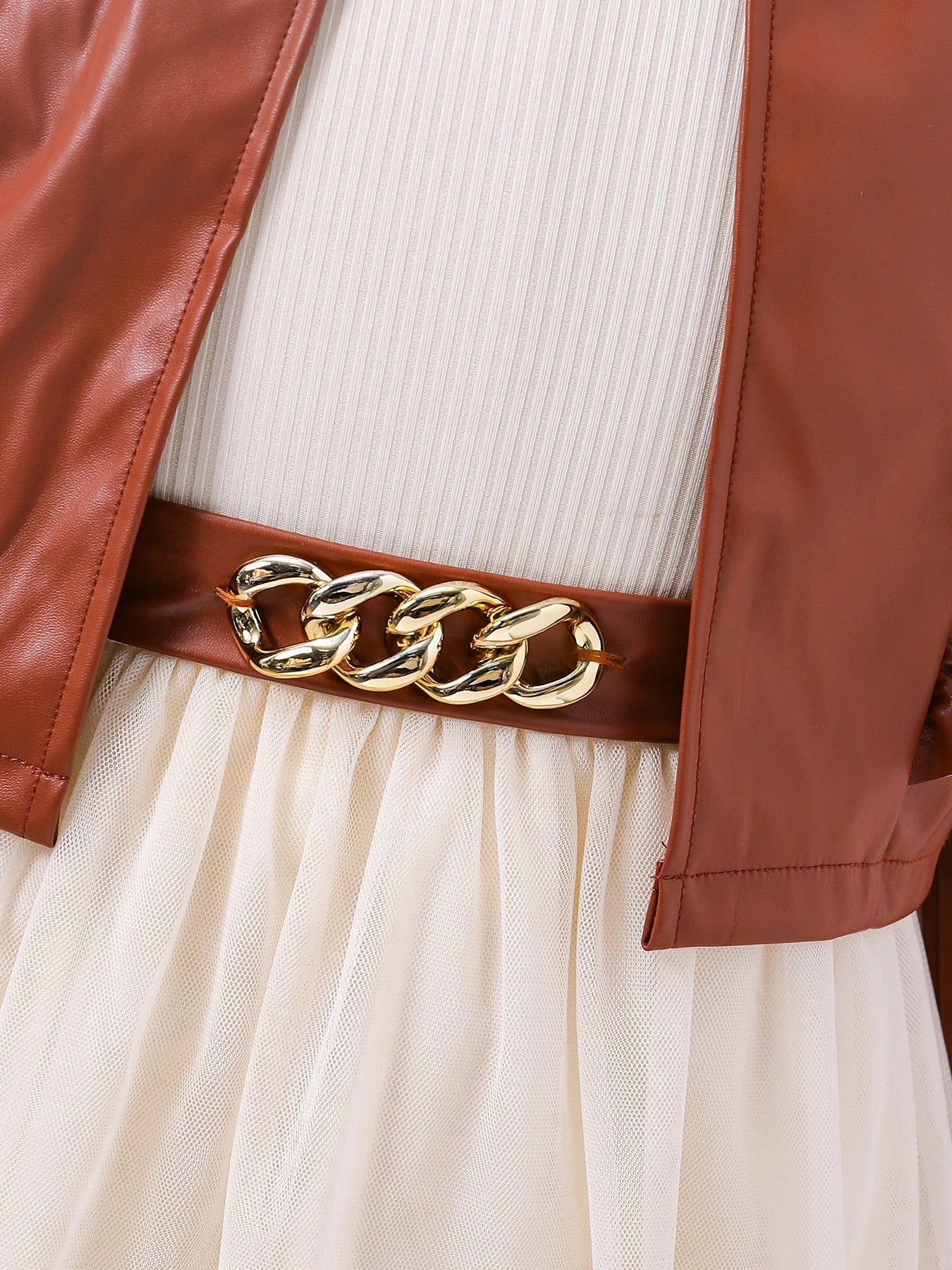 Elegant girls' autumn dress set featuring a chic PU leather vest and a luxurious princess skirt, perfect for ages 4-6.