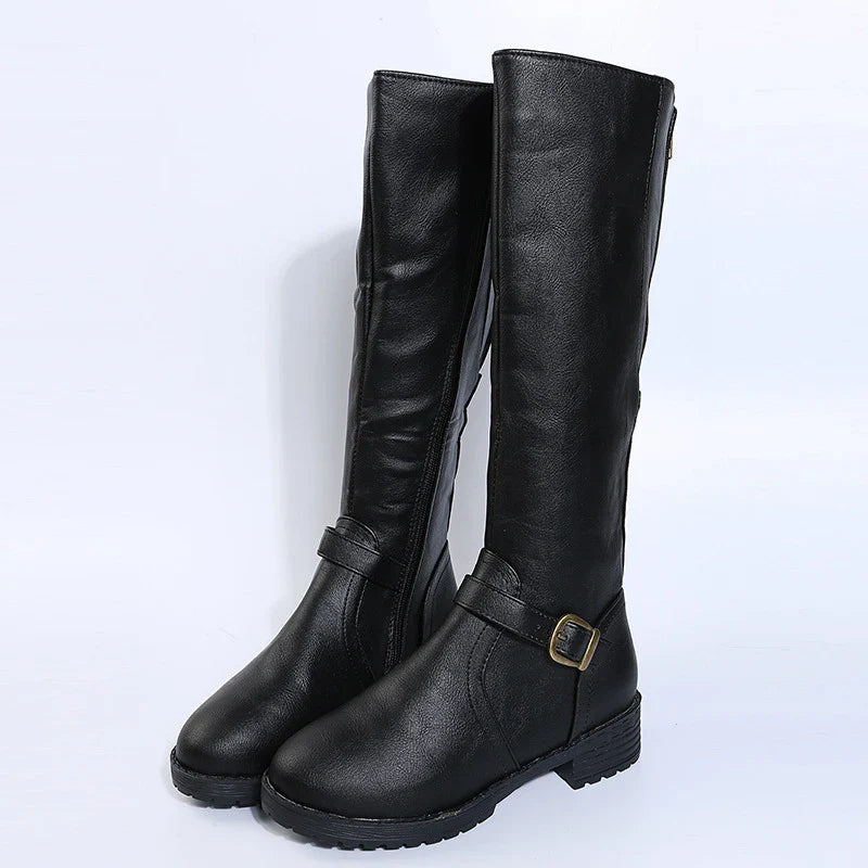 Sophisticated women’s knee-high platform boots in PU leather featuring an eye-catching square heel and stylish buckle, perfect for chic winter attire.