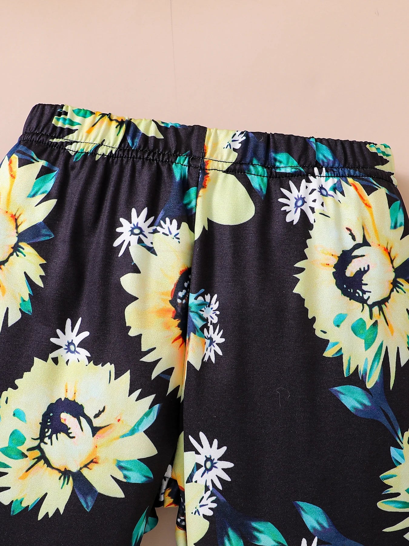 Luxury girls' spring fashion 2-piece casual set featuring a solid flared sleeve top and elegant printed tights for ages 4-6 years.