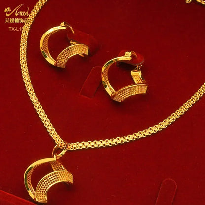 Luxurious geometric necklace in stunning 24K gold-plated copper, perfect for elegant women's jewelry sets.