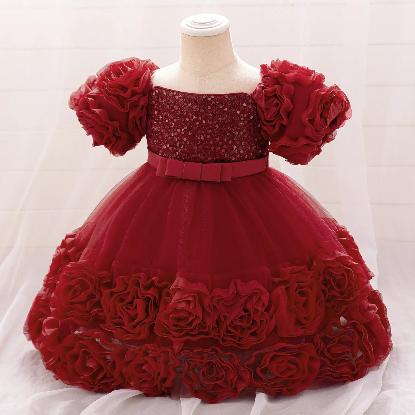 Elegant Girls 3D Floral Party Princess Dress showcasing floral appliques and cute tulle detail, perfect for ages 4-10, ideal for birthday and wedding celebrations.