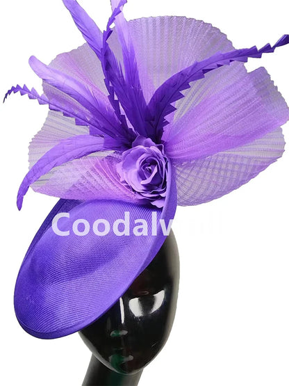 Luxurious elegant flower fascinator headpiece for women, adorned with feathers, perfect for weddings, parties, and formal dinners. This stylish pillbox cap features exquisite craftsmanship crafted from high-quality polyester, designed to elevate any outfit.