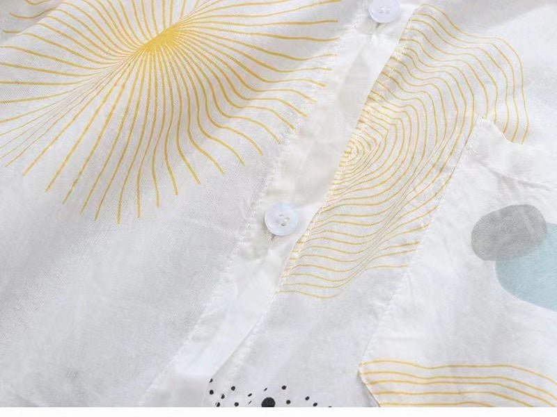 Versatile and elegant women's casual blouse, embodying contemporary fashion trends while ensuring ease and comfort for everyday style.