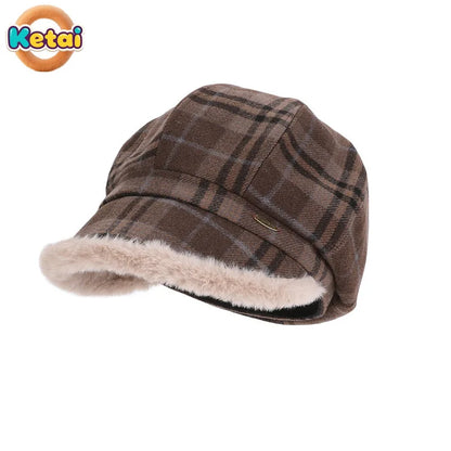 Stylish outdoor spring hat for women, featuring a chic vintage plaid pattern.
