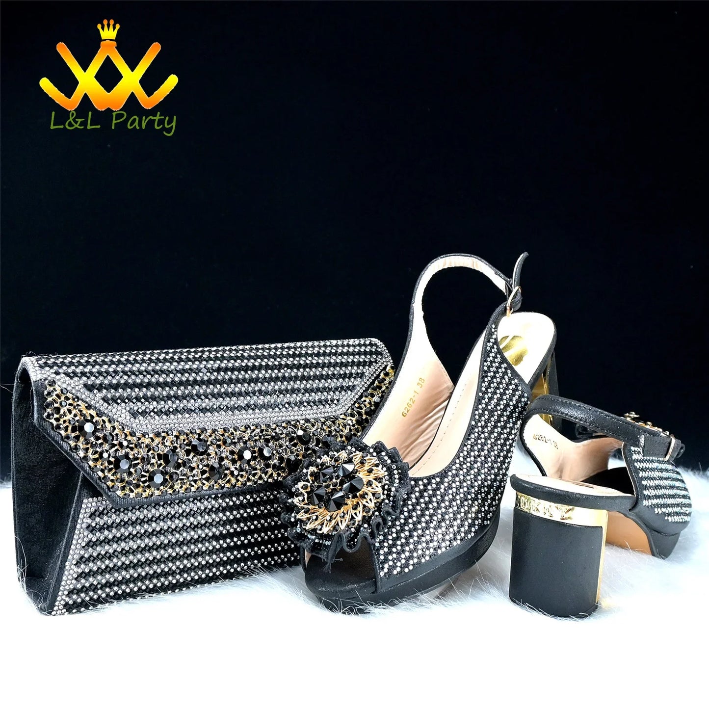 Chic matching green handbag set with elegant crystal details, perfect for pairing with women’s high-heel platform sandals for a luxurious wedding look.