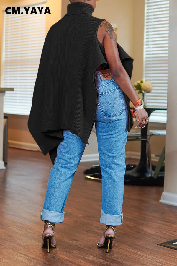 Close-up of the knit texture of the CM.YAYA Casual Top, showcasing a luxurious blend of polyester and spandex for maximum comfort.