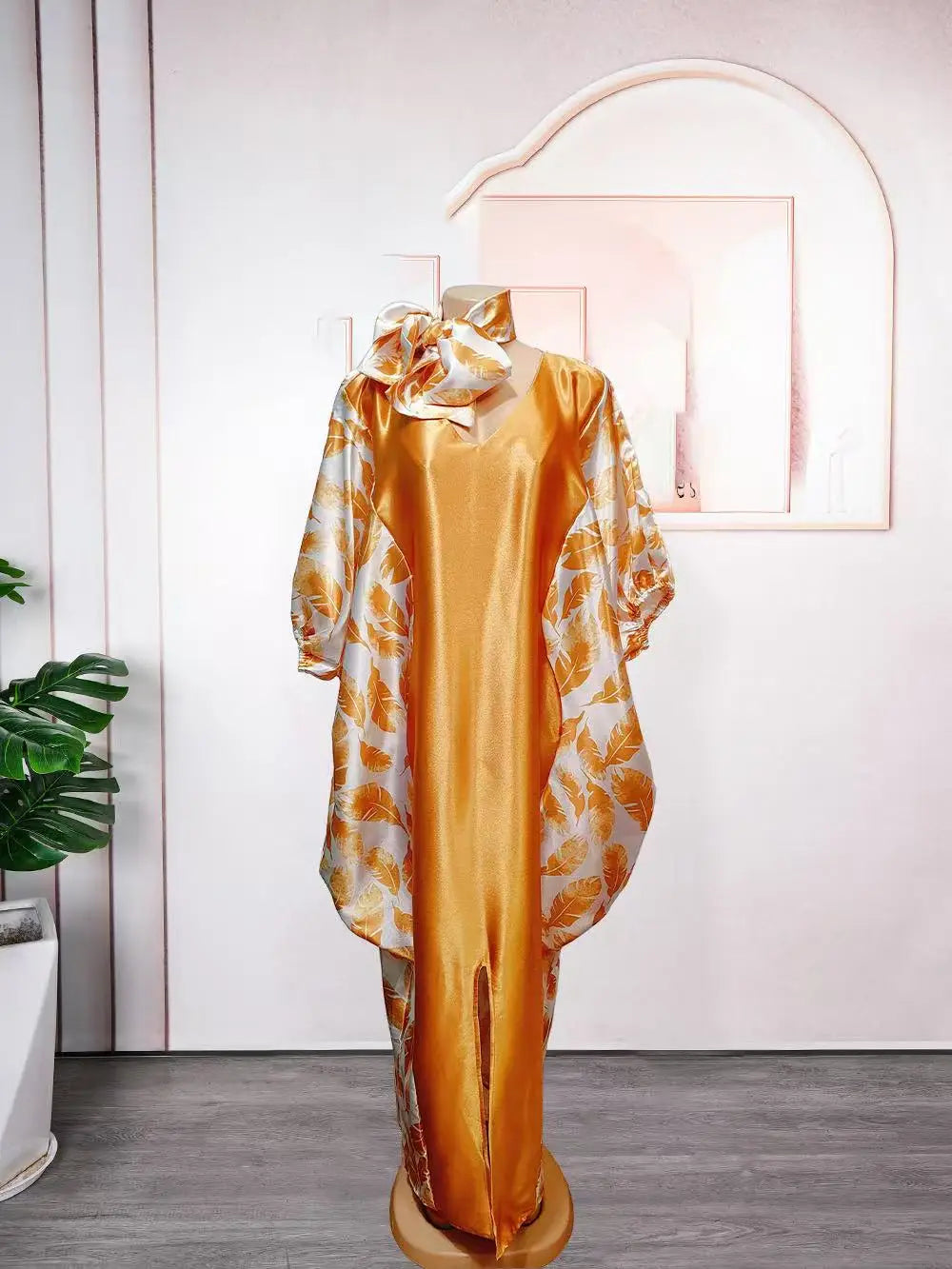 Stylish one-size-fits-all Muslim caftan dress, made with high-quality polyester, exuding sophistication and grace for ceremonial wear.