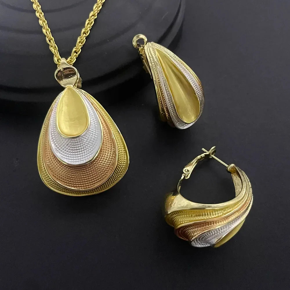 Elegant earrings from the stunning 24K gold-plated copper jewelry set, perfect for weddings and special occasions.