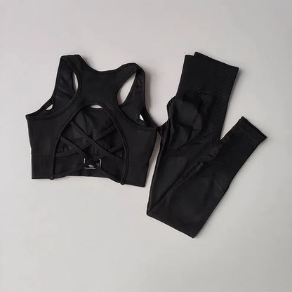 Sophisticated women's yoga set, including seamless leggings and a fitted sports bra, perfect for blending elegance with performance during workouts.