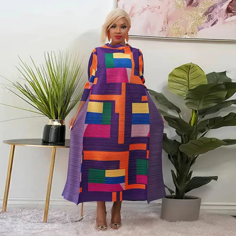 Elegant and versatile Dashiki dress for plus size women, embodying a fusion of contemporary fashion with rich African heritage.