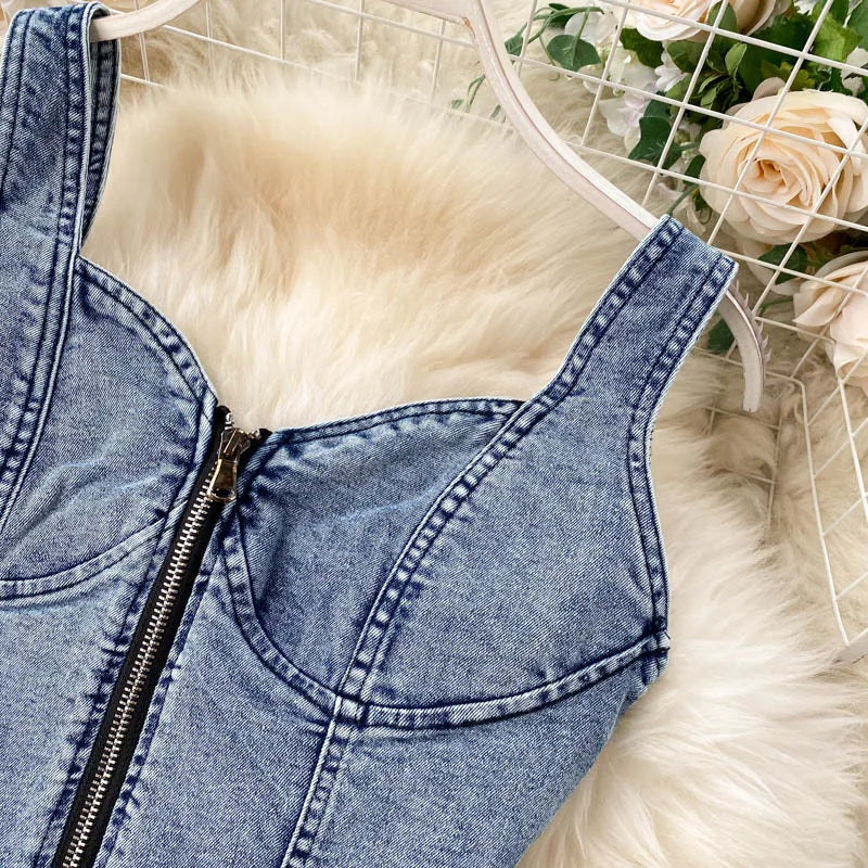 Elegant CM.YAYA women's denim sleeveless crop top in solid blue, perfect for summer wear.