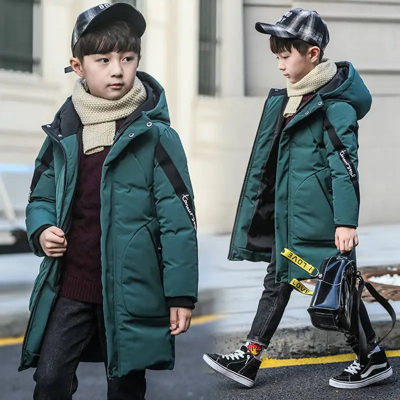 Premium boys thicken warm outerwear with a chic camouflage pattern, designed for comfort and durability during cold seasons, suitable for ages 5-12.