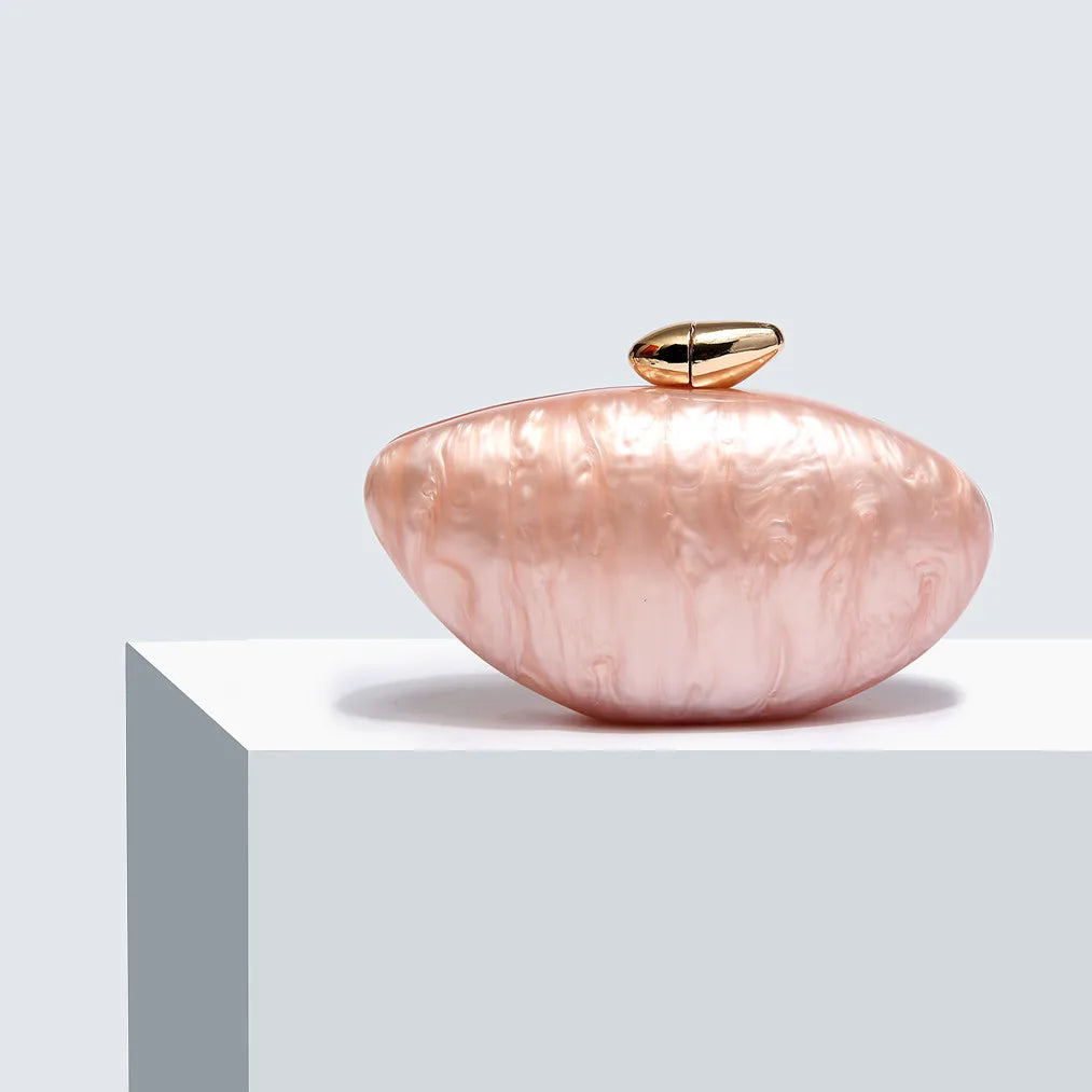 Stylish women’s evening clutch showcasing exquisite craftsmanship and modern elegance.