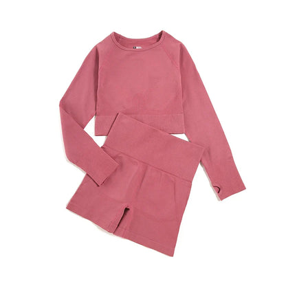 Sophisticated WAREBALL seamless yoga outfit in deep wine colour, embodying luxury and functionality for discerning fitness enthusiasts.