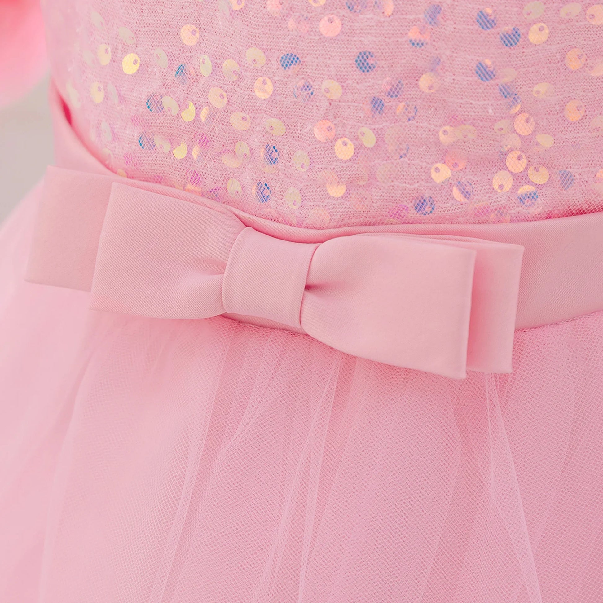 Luxurious girls 3D floral party princess dress featuring a knee-length tulle gown in soft pink, perfect for ages 4 to 10, ideal for birthdays and weddings.