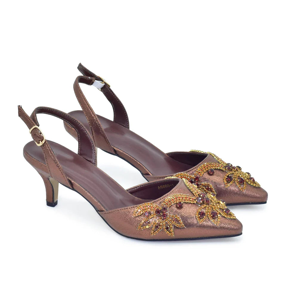 Elegant coffee-coloured high heel shoes alongside a stylish handbag, ideal for evening events and weddings, available in sizes 38-43.