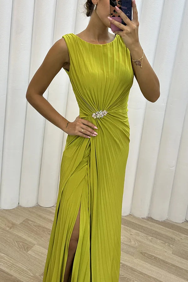 Exquisite ankle-length gown featuring an O-neck design, suitable for upscale events and spring celebrations.