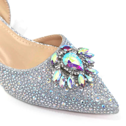 Fashionable women’s sandals paired with a stylish bag, perfect for parties and elegant occasions.