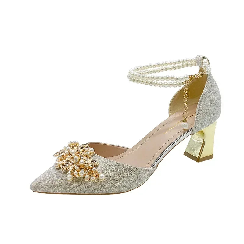 Chic summer banquet pumps for women with slender heels, showcasing a glamorous pointed toe and intricate bead detailing.