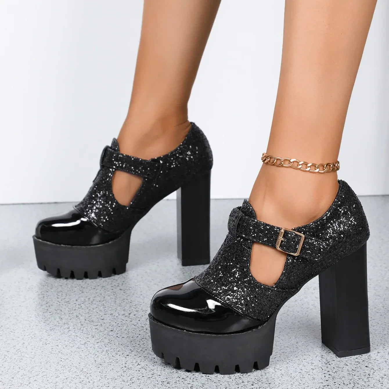 Luxurious PU upper and lining women's thick heel pumps, combining style and comfort for the discerning woman.