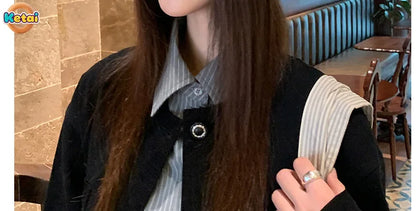 Stylish women's outdoor hat featuring luxurious plush material, perfect for a refined autumn look.