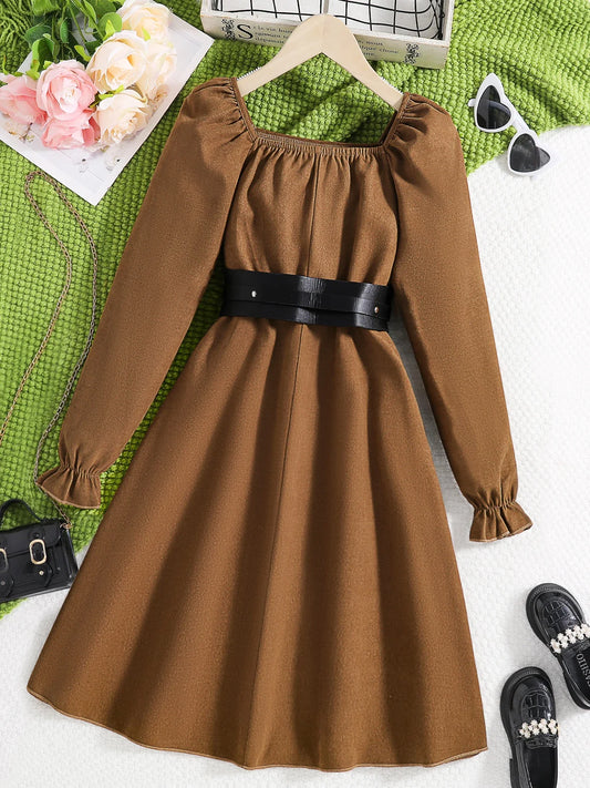 Luxurious Girls' Fashion French Retro A-Line Pleated Dress featuring elegant puff sleeves, designed for ages 7-13 years, perfect for special occasions.