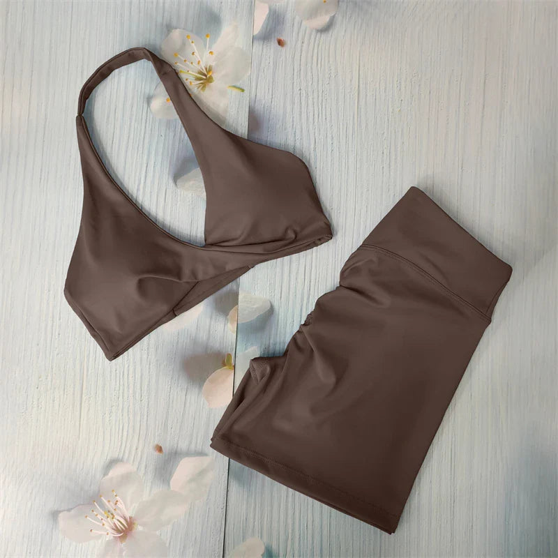 Complete luxury gym sports set for women, showcasing butt lifting shorts and a matching top, perfect for yoga and everyday fitness fashion.