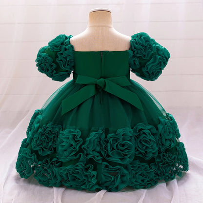 Luxurious ball gown for girls aged 4-10, adorned with beautiful flower appliques, perfect for creating memorable moments at parties.