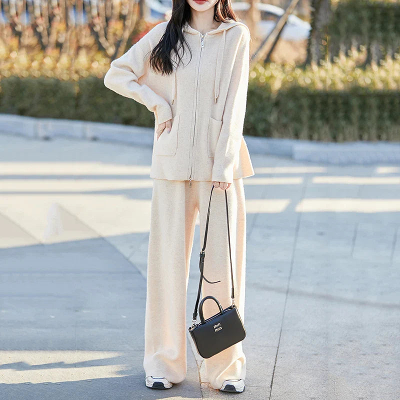 Elegant Wide Leg Pants from the 100% Merino Wool Women's Suit, featuring an elastic waist for ultimate comfort and style.