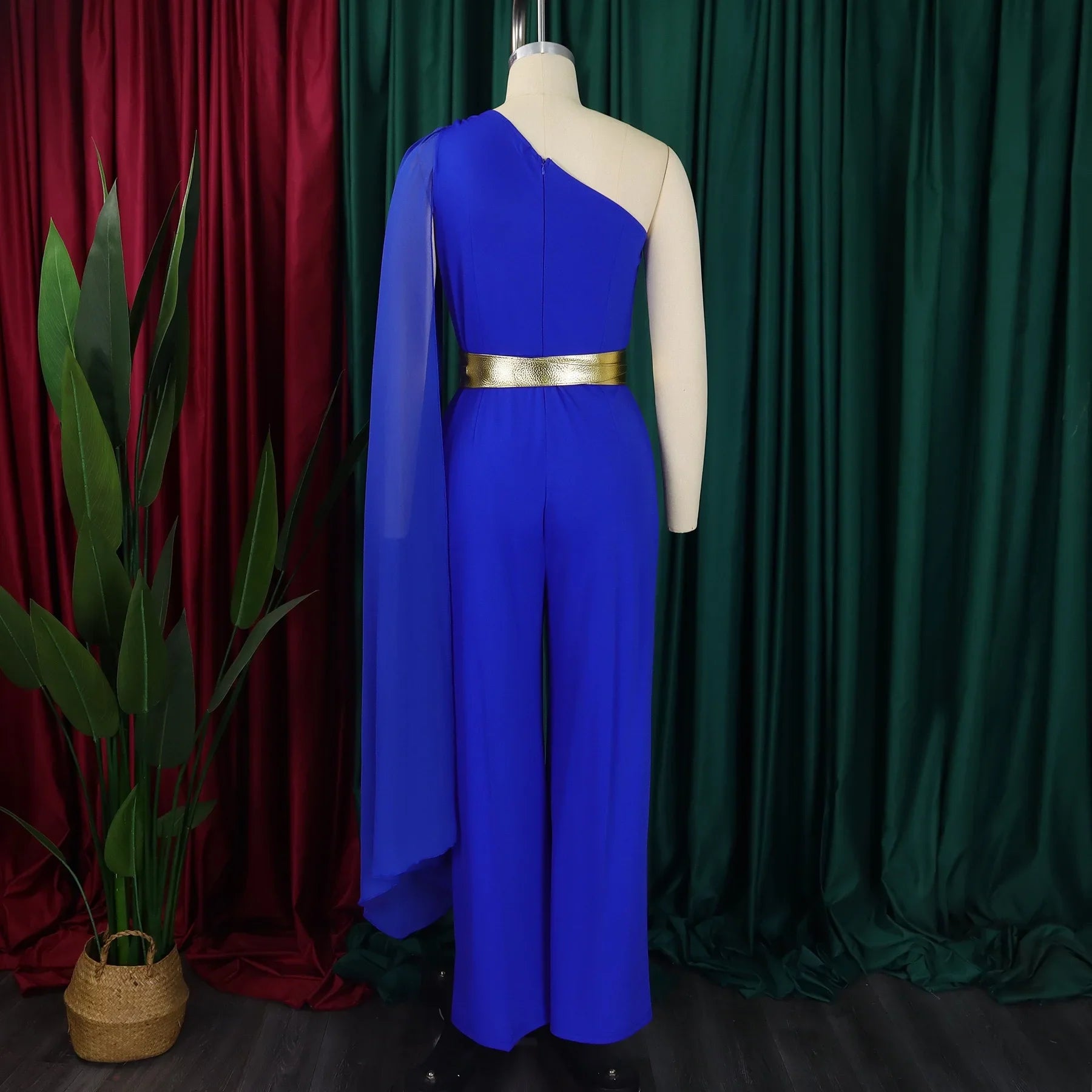 Luxurious full-length jumpsuit for women with a sexy and club-style vibe, suited for fashionable outings.