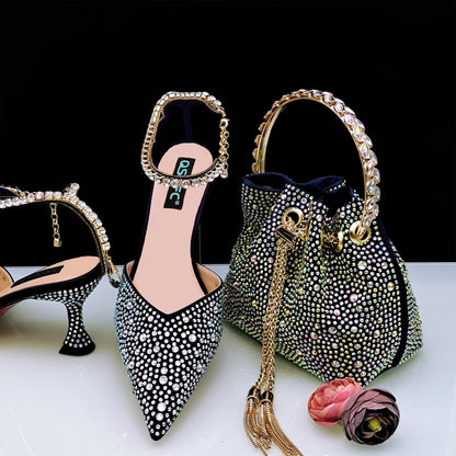 Chic women's gold glitter party pumps with dazzling rhinestone embellishments, designed for sophistication and glamour. These high-heeled shoes, sized 38-43, exude luxury and are perfect for any festive occasion.