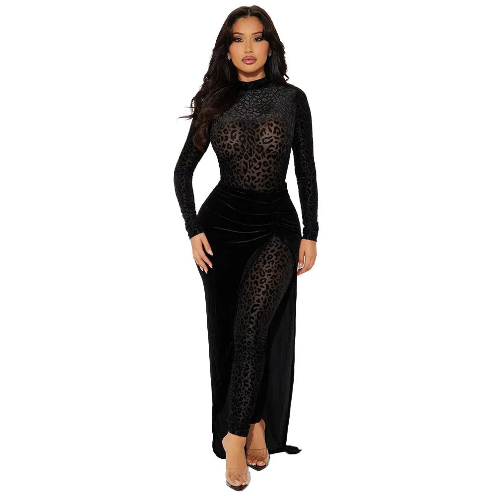 Luxurious leopard print velvet fabric of CM.YAYA jumpsuit, designed for sophisticated women's fashion.