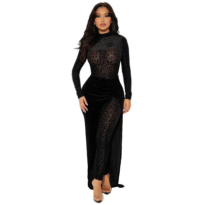 Luxurious leopard print velvet fabric of CM.YAYA jumpsuit, designed for sophisticated women's fashion.