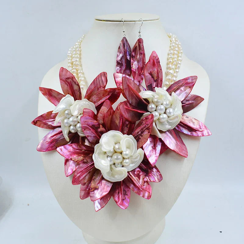 Fashionable Shell Flowers Wedding Necklace, elegantly designed with crystals, ideal for luxury wedding accessories for women.